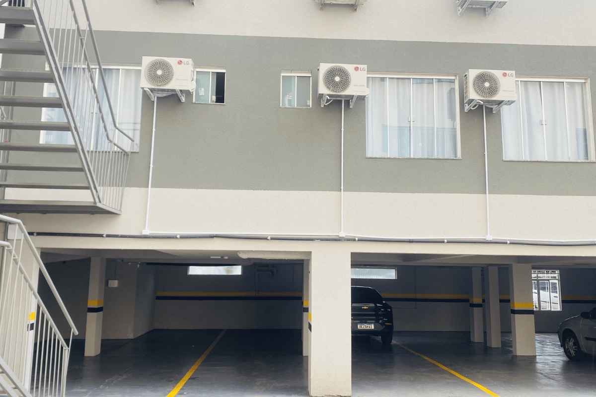 Garagem Coberta e Segura 2